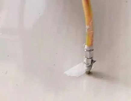 太仆寺瓷砖空鼓维修公司专业解答在瓷砖铺贴过程中，如果使用的砂料过粗（如全部使用了粗砂），可能会导致以下问题